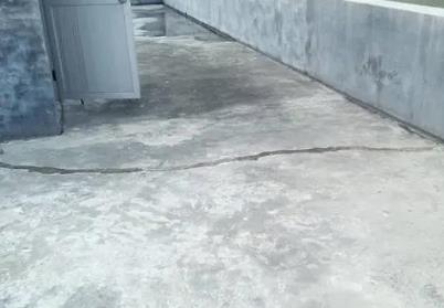 东至楼顶漏水维修公司分享下如何解决卫生间隐蔽部位漏水的问题?